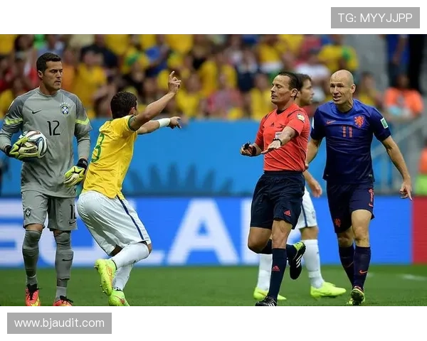 年轻阵容之下：多特蒙德为何反复出现比赛崩盘？