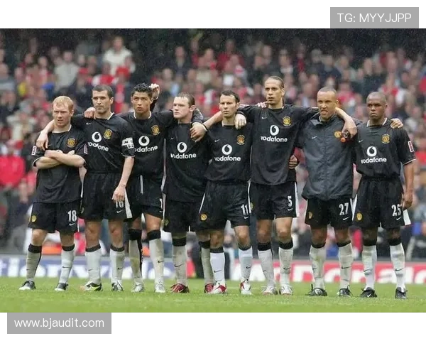 曼联进攻瘫痪,中场推进断链成关键制约因素 曼联进攻瘫痪,中场推进断链成关键制约因素