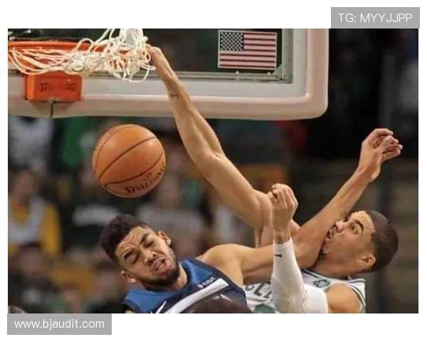 特雷·杨投篮选择改变助力效率提升明显对比上赛季